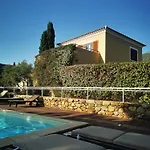 Villa Patrimonio * Патримонио